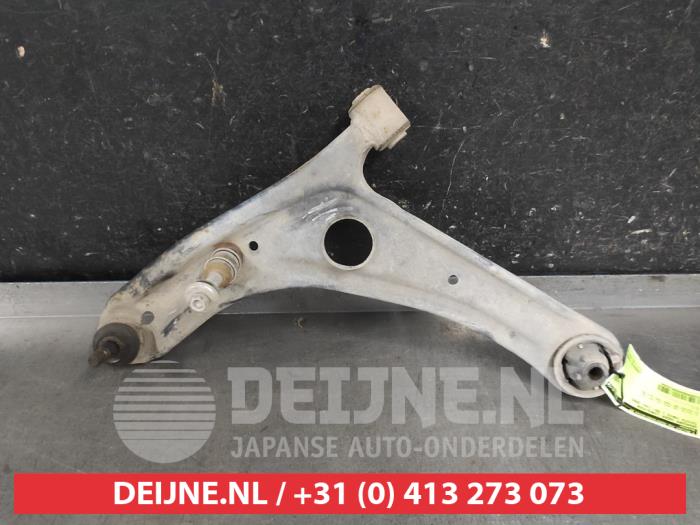 Toyota Yaris Draagarm onder links-voor O618260