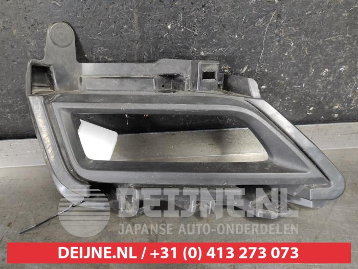 Nissan Micra Bumper Rooster O618535