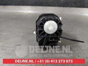 Nissan Leaf Headlight motor O618549 photo 2