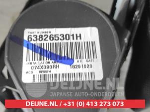 Nissan Leaf Rear seatbelt, right O618586 photo 3