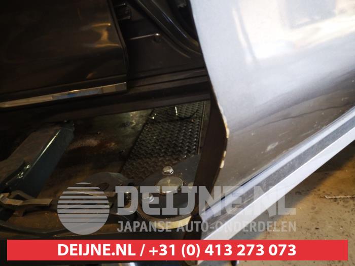 Nissan X-Trail Tür 4-türig rechts vorne O618872