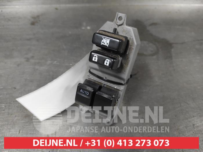 Toyota Auris Combischakelaar ramen O618926