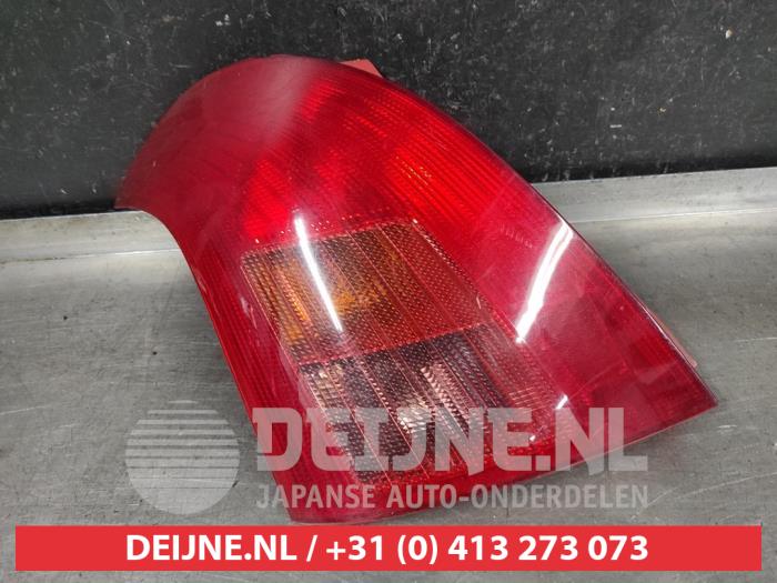 Suzuki Swift Achterlicht links O619329