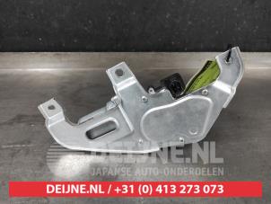 Suzuki Swift Scheibenwischermotor hinten O619332 foto 2