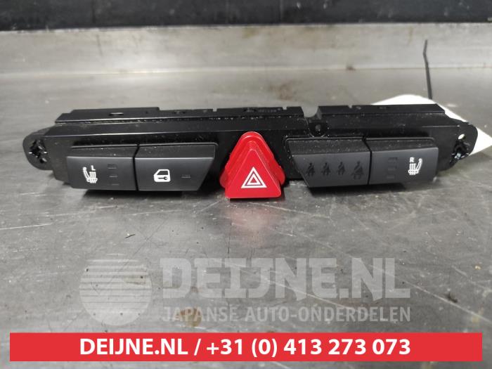 Kia Ceed Sitzheizung Schalter O619399