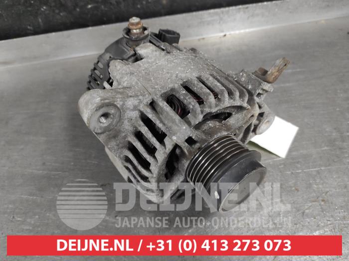 Gebruikte Dynamo Toyota Auris (E15) 1.6 Dual VVT-i 16V Prijs € 50,00 Margeregeling aangeboden door V.Deijne Jap.Auto-onderdelen BV