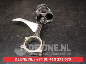 Gebruikte Zuiger Nissan Micra (K14) 1.0 IG-T 100 Prijs € 50,00 Margeregeling aangeboden door V.Deijne Jap.Auto-onderdelen BV