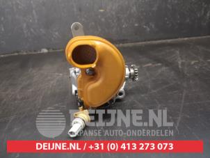Nissan Micra Oil pump O619510 photo 2