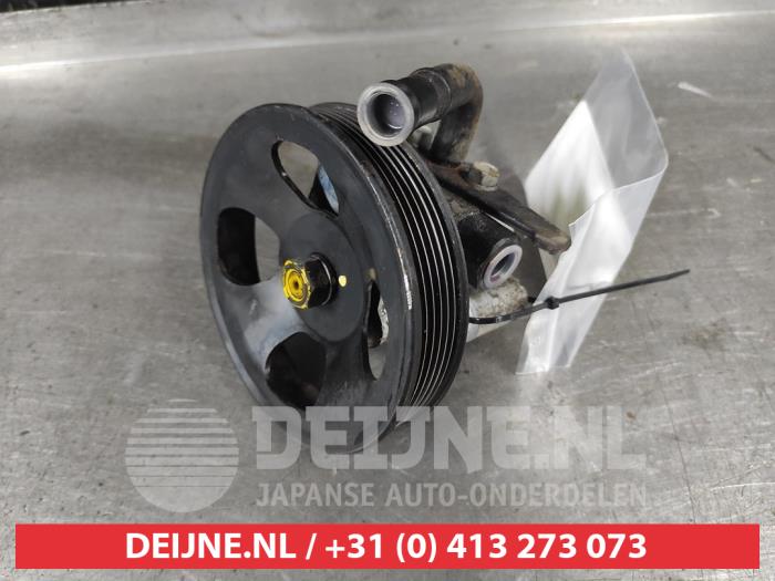 Hyundai Coupe Power steering pump O619615