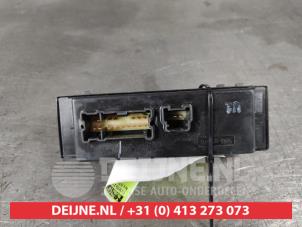 Nissan Navara Multi-functional window switch O619838 photo 2