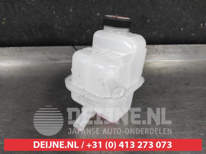 Toyota Yaris Cross Expansion vessel O619872