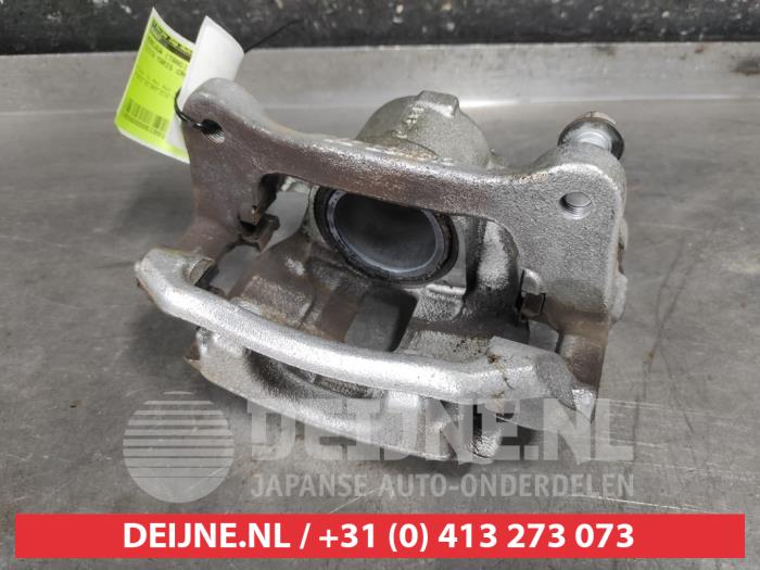 Toyota Yaris Cross Remklauw (Tang) rechts-voor O619919