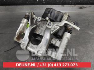 Toyota Yaris Cross Rear brake calliper, left O619920 photo 2