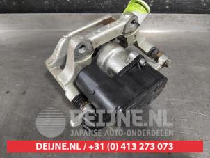 Toyota Yaris Cross Bremszange rechts hinten O619921 foto 3