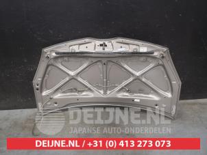 Toyota Corolla Verso Bonnet O620024 photo 2
