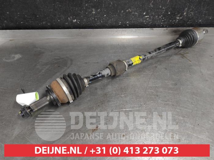 Gebruikte Aandrijfas rechts-voor Kia Stonic (YB) 1.0i T-GDi 12V Prijs € 85,00 Margeregeling aangeboden door V.Deijne Jap.Auto-onderdelen BV