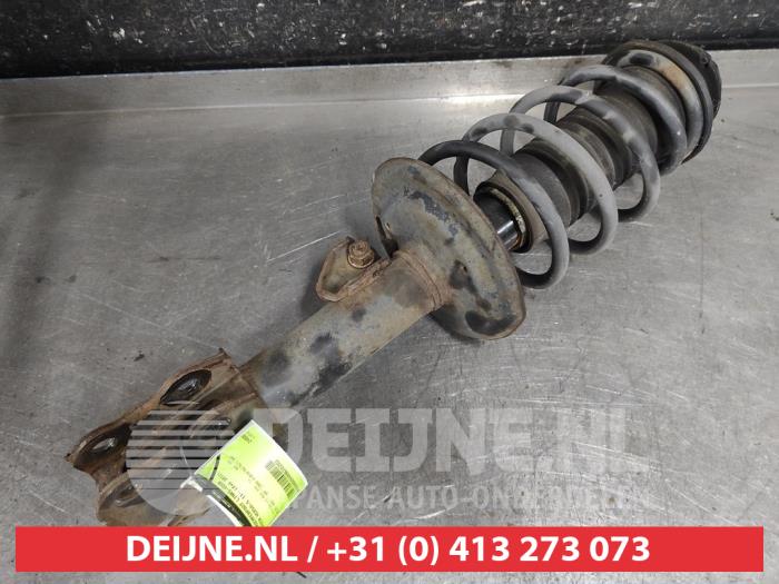 Toyota Verso-S Schokdemperpoot links-voor O620202