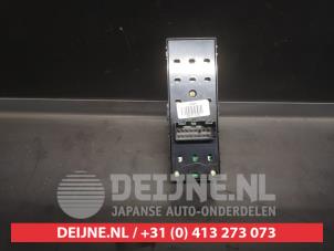 Hyundai IX20 Multi-functional window switch O620414 photo 2