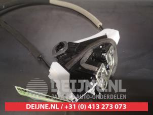 Nissan Qashqai Deurslot Mechaniek 4Deurs rechts-voor O620452 foto 2