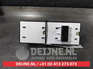 Kia Stonic Multi-functional window switch O620756 photo 3