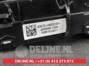 Kia Stonic Multi-functional window switch O620756 photo 2