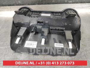 Kia Stonic Kachel Bedieningspaneel O620782 foto 2