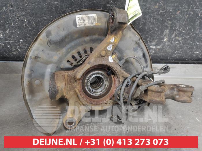 Toyota Urban Cruiser Fusee links-voor O621055