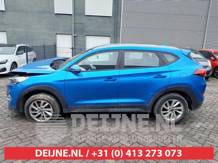 Hyundai Tucson Extra window 4-door, left O621118