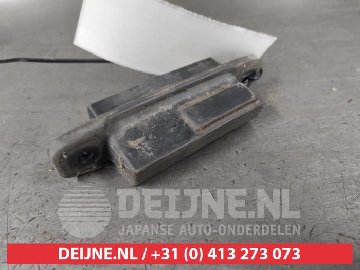 Toyota Yaris Schakelaar achterklep O621157