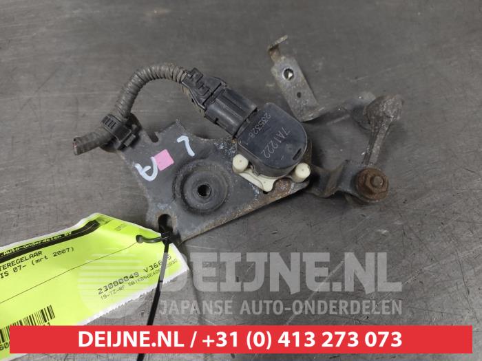 Toyota Auris Xenon height adjustment O621211