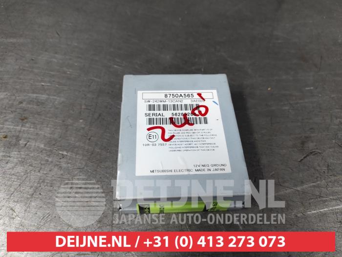 Mitsubishi Outlander Radio module O621321