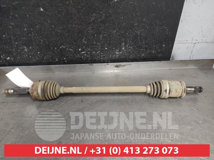Gebruikte Aandrijfas links-achter Mitsubishi Outlander (GF/GG) 2.2 DI-D 16V Clear Tec 4x4 Prijs € 75,00 Margeregeling aangeboden door V.Deijne Jap.Auto-onderdelen BV