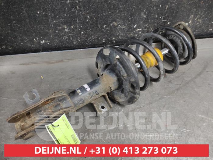 Mazda 6 Schokdemperpoot links-voor O621579