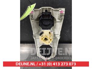 Toyota Yaris Kachel Bedieningspaneel O621607 foto 2