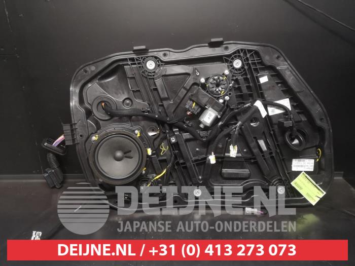 Kia Ceed Ruitmechaniek 4Deurs links-voor O621700