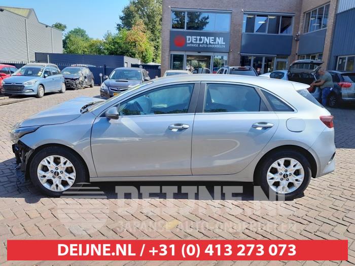 Kia Ceed Portierruit 4Deurs links-achter O621702