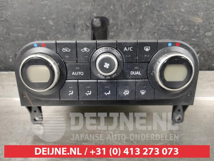 Nissan Qashqai Kachel Bedieningspaneel O621924