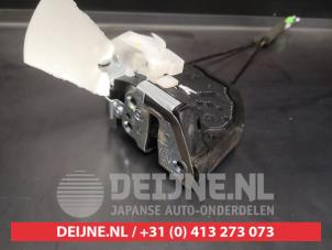 Toyota C-HR Türschlossmechanik 4-türig links hinten O621881 foto 2