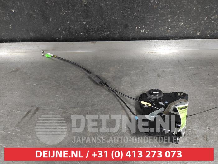 Lexus CT 200h Türschlossmechanik 4-türig rechts vorne O622038