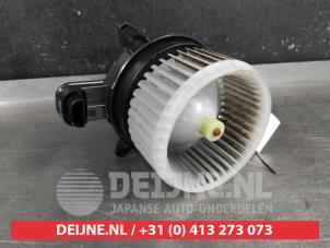 Toyota Yaris Kachel Ventilatiemotor O622073 foto 2