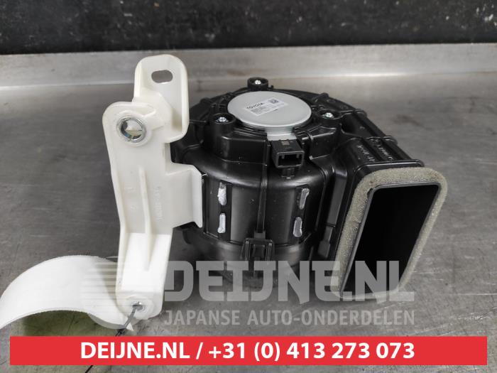Toyota Yaris Accu ventilator O622074