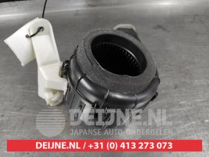 Toyota Yaris Battery fan O622074 photo 2