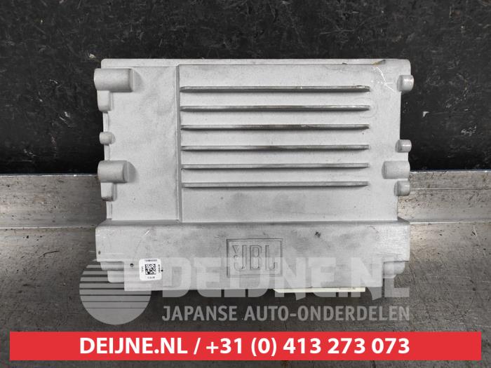 Toyota Yaris Radio versterker O622118