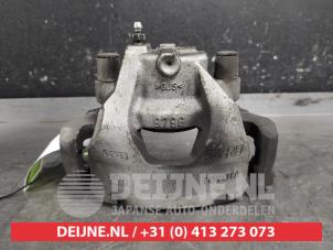 Toyota Yaris Front brake calliper, right O622190 photo 3