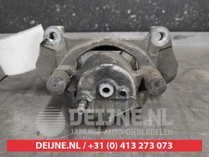 Toyota Yaris Front brake calliper, right O622190 photo 2