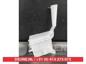 Suzuki Alto Ruitensproeiertank voor O9990009063 foto 2