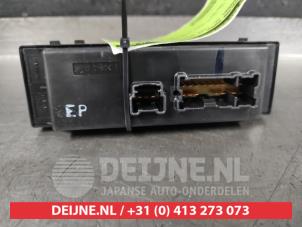Nissan Qashqai Combischakelaar ramen O622246 foto 2