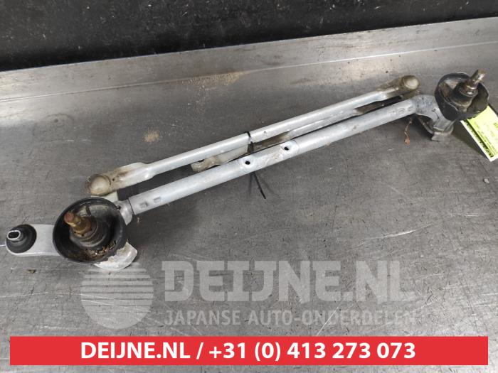 Nissan Qashqai Ruitenwis Mechaniek O622468