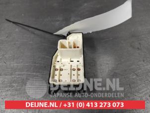 Suzuki Wagon R+ Multi-functional window switch O622800 photo 2