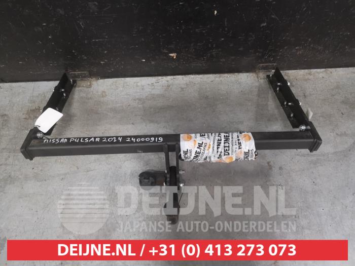 Nissan Pulsar Towbar O622855